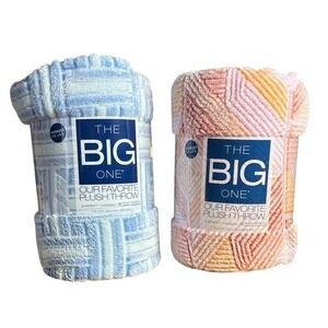 "His & Her" Blue & Orange Geo / Weave Plush Throw Blankets Oversized 5'x6' NEW